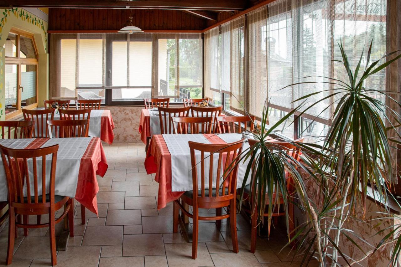 Hotel Zeta Ленти Екстериор снимка