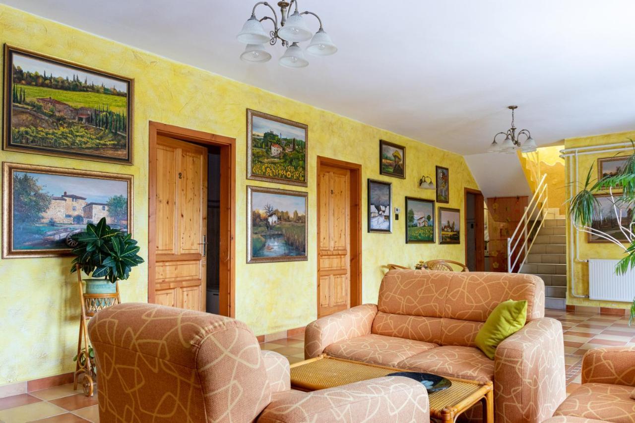 Hotel Zeta Ленти Екстериор снимка